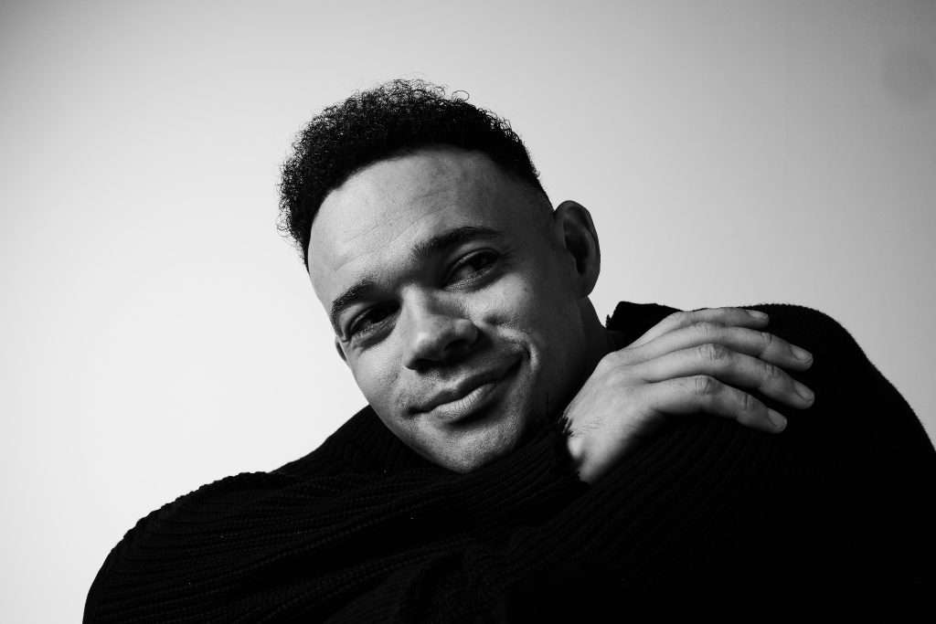 Tauren Wells convida você a criar espaço para a fé com o novo single “Making Room”